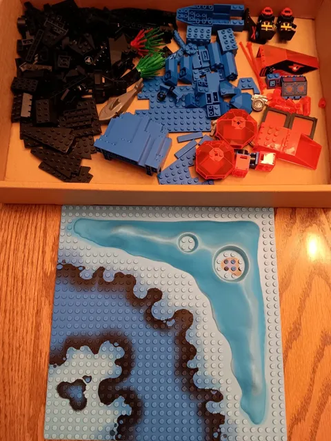 LEGO Aquazone: Shark's Crystal Cave (6190) - 100% Complete!  No Manual