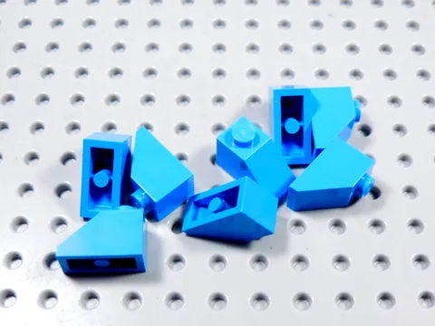 LEGO Lot of 8 Dark Azure Blue 2x1 Slopes Bricks BM
