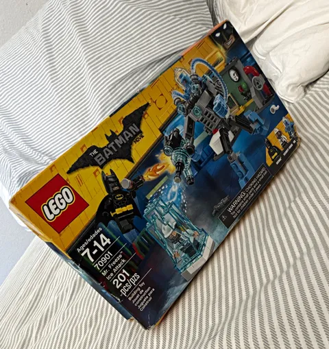 SEALED retired LEGO Batman Movie 70901 Mr. Freeze Ice Attack 201 pcs