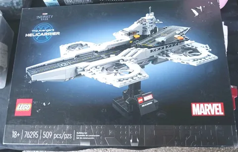 LEGO Marvel Super Heroes: The Avengers Helicarrier (76295) - New Sealed