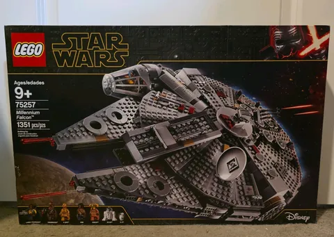 LEGO Star Wars: Millennium Falcon (75257) New Sealed and Retired Rare Set