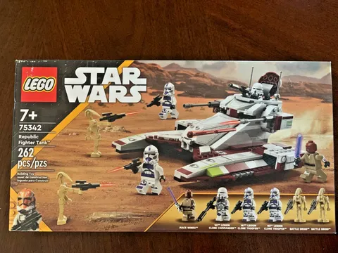 2022 LEGO STAR WARS REPUBLIC FIGHTER TANK #75342 BRAND NEW IN THE BOX