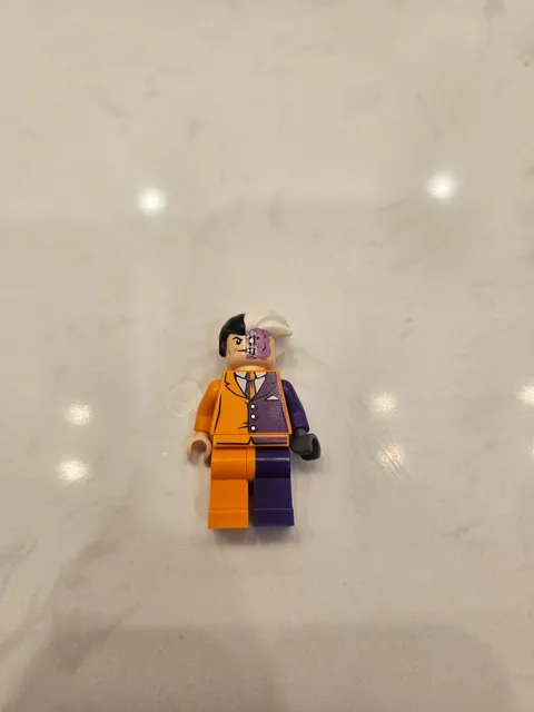 lego 2012 Two-Face Minifigure