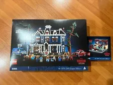 Brand New Lego Stranger Things The Creel House & GWP WSQK Radio Station 