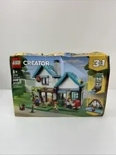 LEGO 31139  Creator Cozy House - NEW/ Box Damage