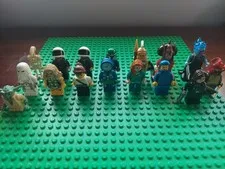 LEGO Minfigures Lot some are fake lego and some are really.