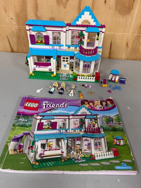 LEGO FRIENDS: Stephanie's House #41314  Complete