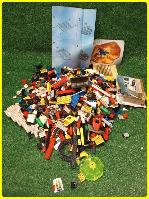 Vintage Lego Lot Of 5 Pounds Bulk Random Assorted LEGO Bricks Books 1998