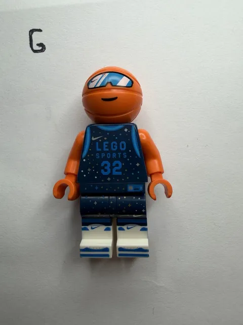 LEGO nike001 B’Ball Head Minifigure – Brand New || From Set 43008