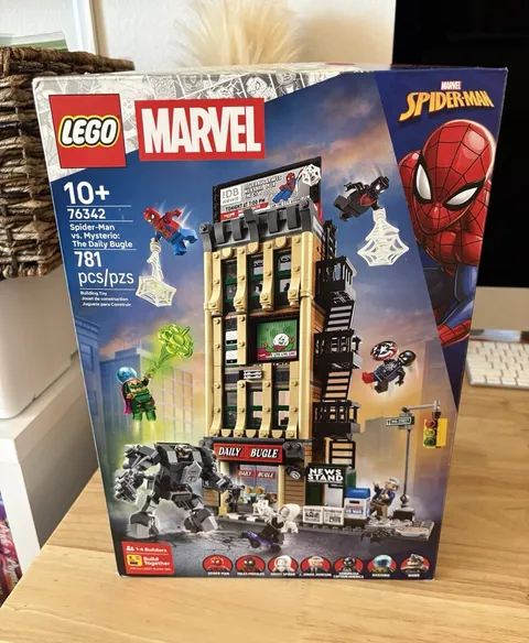 LEGO Marvel Spider-Man vs. Mysterio: The Daily Bugle 76342