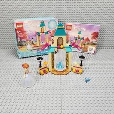 LEGO - 43198 - Anna's Castle Courtyard - Retired / 2023 - Frozen II - Ships Fast