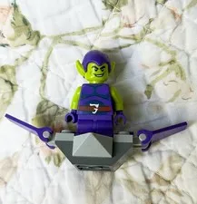 LEGO Green Goblin Glider minifigure 10784 Marvel Spider-man mini figure