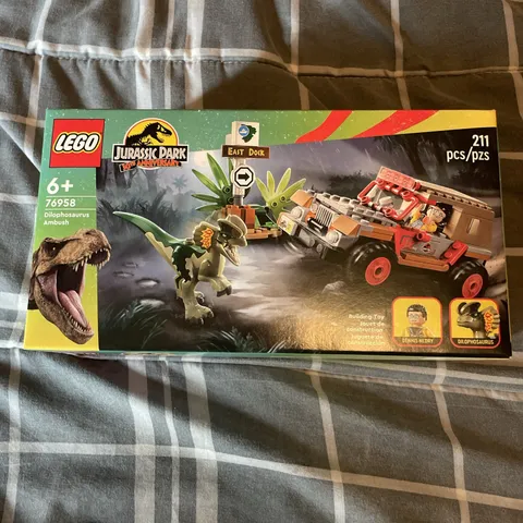 Brand New Retired Lego Jurassic Park Dilophosaurus Ambush Set (#76958)