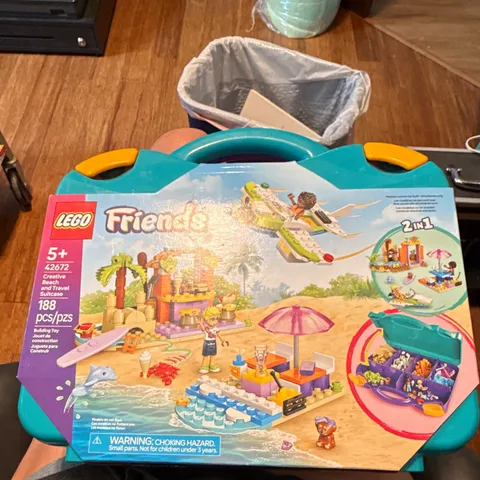 LEGO Friends Creative Beach & Travel Suitcase 42672 188pcs 5+ 2-in-1