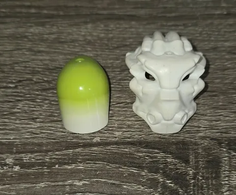 LEGO Bionicle Mask IDEN Toa Matoro 56154 Rubber with Green Plastic Insert