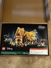 LEGO Disney Snow White and the Seven Dwarfs' Cottage 43242 NEW