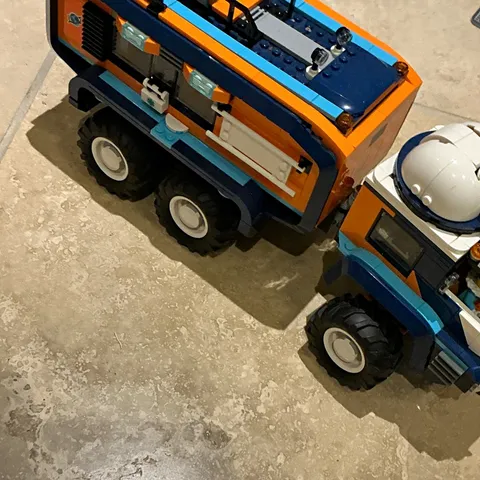 LEGO City Arctic Mobile Exploration Base 60195 Retired 786 pcs Age 8+