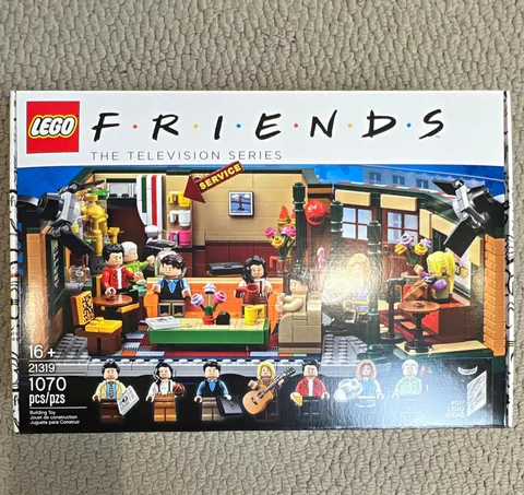 LEGO Ideas FRIENDS Central Perk 21319 1070pcs 16+ Brick Separator Box