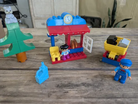 LEGO DUPLO My First train Station Lot