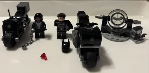 RETIRED LEGO The Batman & Selina Kyle Motorcycle Pursuit 76179 See description