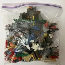Lego Lot 1 Gallon Bag of Mixed Legos - L-6