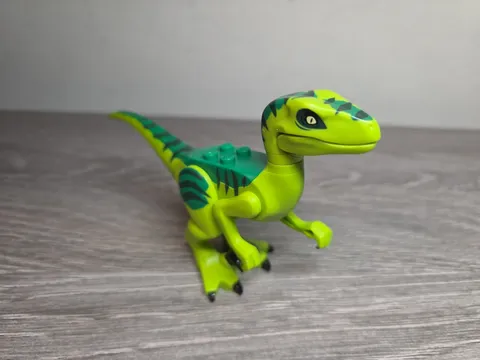 Lego Jurassic Park Juniors 10757 Raptor Green Dinosaur Minifigure