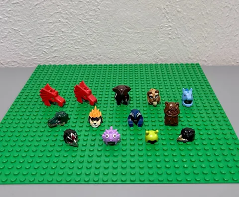 Lego Minifigure Animal And Unique Headgear Lot 