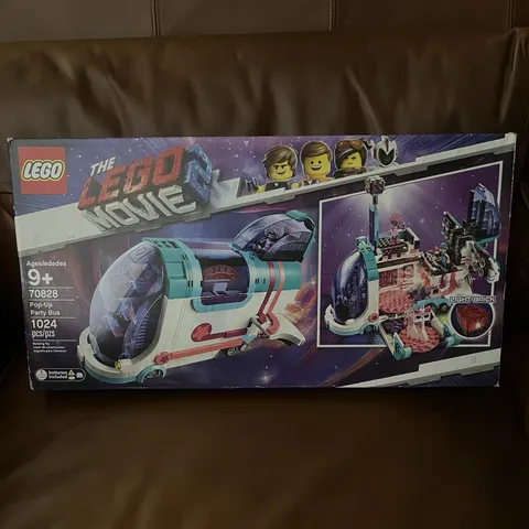 LEGO THE LEGO MOVIE 2 SET 70828 POP-UP PARTY BUS COMPLETE