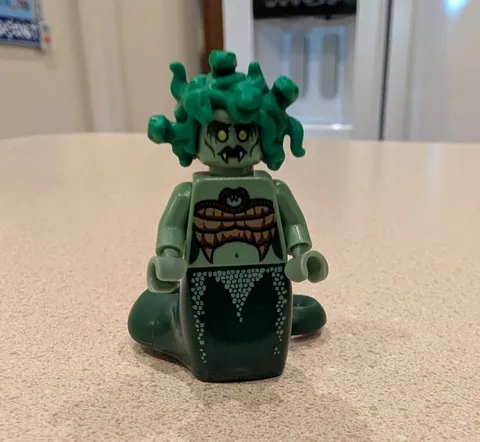 LEGO Medusa Minifigure Collectible Series 10 Retired 2013 Col146 2f