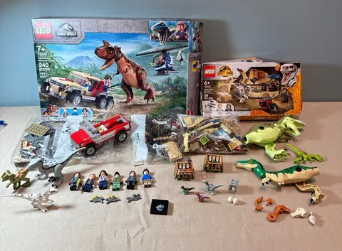LEGO Jurassic World Bulk Lot - Retired Baryonyx 76942 Parts, Dinos & Minifigs