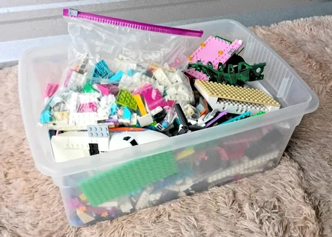 Mixed LEGO Building Blocks Lot with Partial Airplane & Friends Pieces – Approx. 
