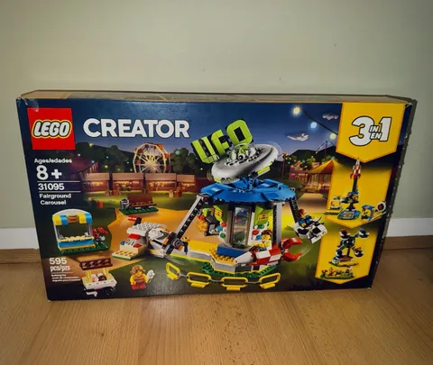 LEGO Creator 3in1: Fairground Carousel (31095) 595 pcs 8+ w/ Box