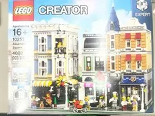 LEGO Creator 10255 Assembly Square New Sealed Box Not Perfect Free Shipping