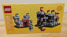New LEGO 40775 Mini Knight’s Castle Exclusive - New In Box Sealed