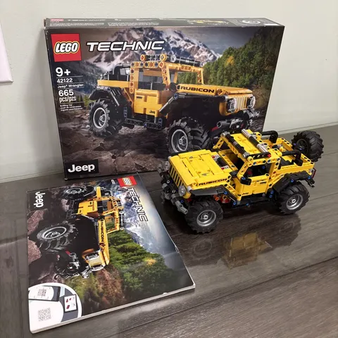 LEGO Technic Jeep Wrangler Rubicon 42122 Complete W/Box & Manual