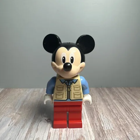 LEGO 2022 Camping Mickey Mouse Minifig 10777 Disney Trip  Figure Minifigure 