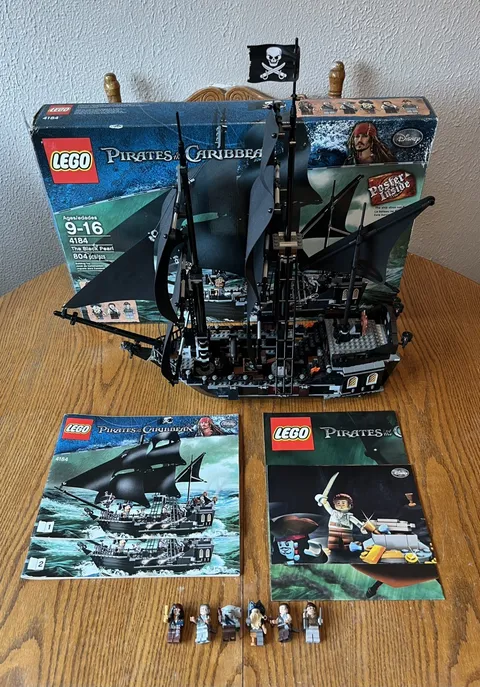 COMPLETE LEGO Pirates of the Caribbean 4184 The Black Pearl