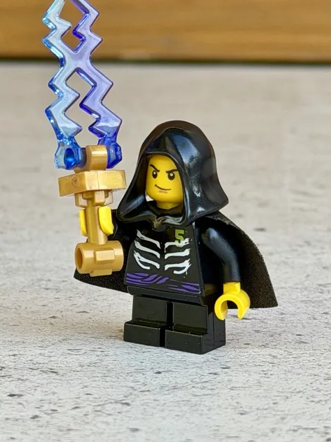 LEGO Ninjago Rise of the Snakes Lloyd Garmadon Minifigure njo0038 9457 9443