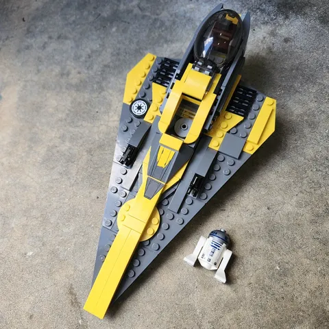 Lego Star Wars Anakin's Jedi Starfighter w/ R2D2 Minifig 7669, Incomplete 95%+