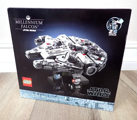 NEW LEGO STAR WARS MILLENNIUM FALCON 25 YEARS 75375 ANNIVERSARY SHIP DISNEY