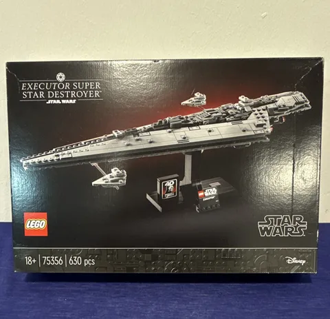 LEGO Star Wars Executor Super Star Destroyer 75356 630pcs 18+ Display Stand