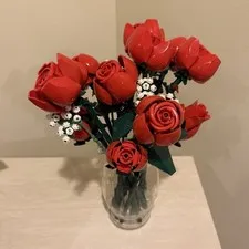 LEGO Red Rose Floral Arrangement