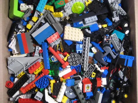 Lego lot 1F box 12" x 12" x 6" x 7 lbs. x 12 oz. UNSEARCHED FREE SHIP