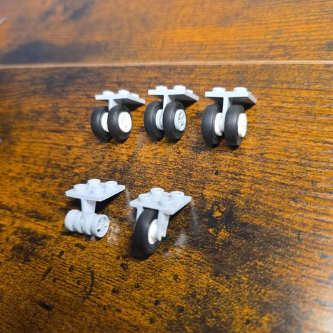 LEGO Light Bluish Gray Airplane Landing Gear Lot - (4) 2x2 Plates 4870 / 2415 +