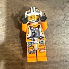 LEGO Star Wars Pilot Minifigure Orange Jumpsuit with White Helmet (1 Piece)