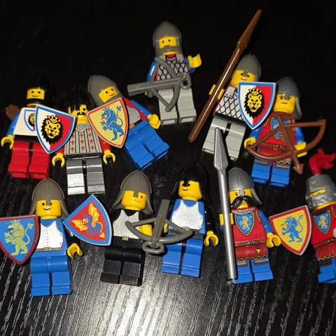 Bulk Classic Castle Knights Minifigure Lot w/ Helmets Shields & Weapons 5+