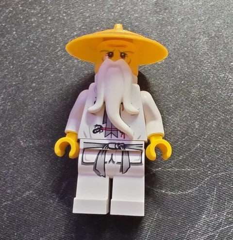 LEGO Ninjago Sensei Wu Minifigure Gold Hat 9460 70505 Good Condition