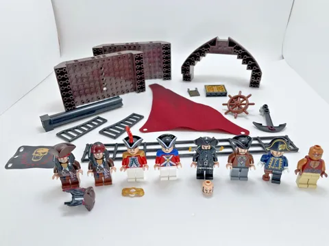 LEGO Pirates of the Caribbean Minifigure Lot + RARE Queen Anne Parts (4195)