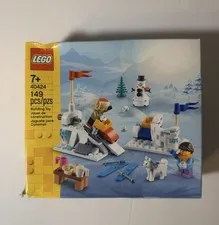 LEGO 40424 Winter Snowball Fight Seasonal Set - New Factory Sealed Retired Box
