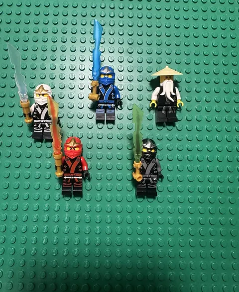LEGO NINJAGO The Final Battle Ninja Minifigure Lot of 5 w/ Weapons